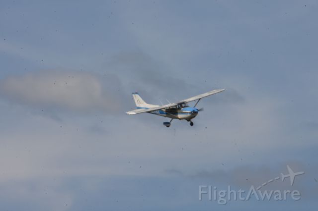 Cessna Skyhawk (N2113J)