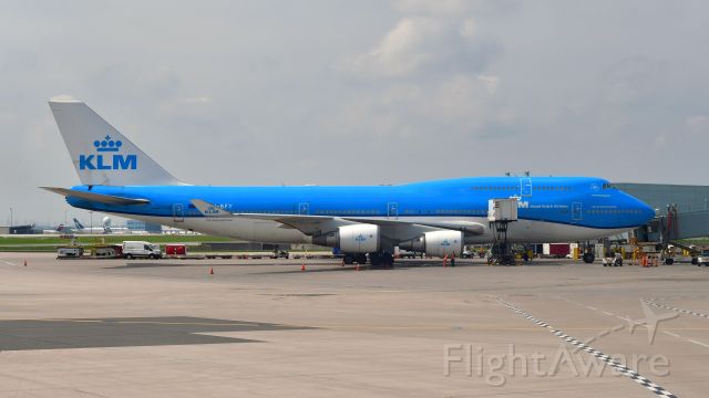 Boeing 747-400 (PH-BFY) - KLM Boeing 747-406(M) PH-BFY in Toronto 