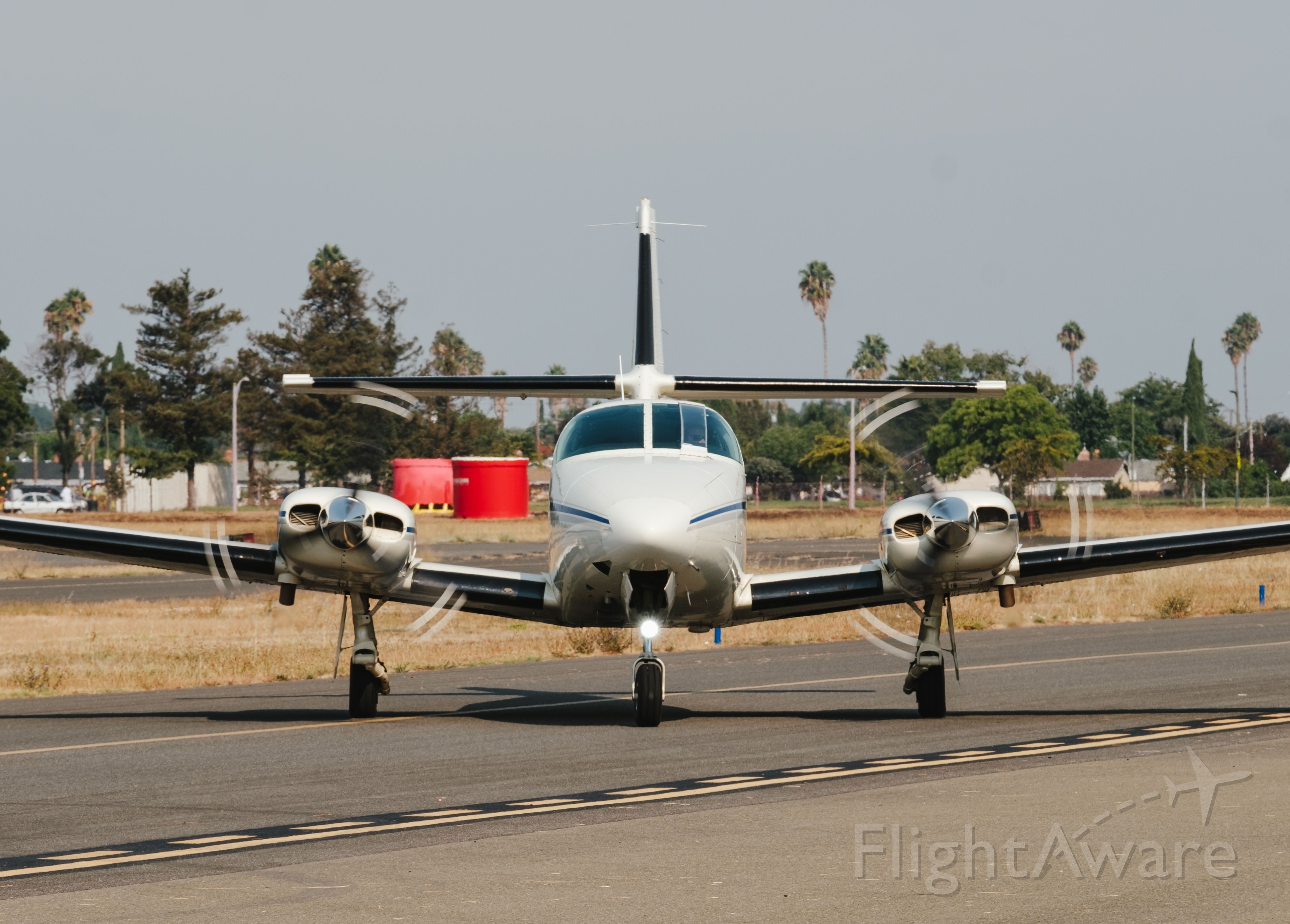 Cessna T303 Crusader (N9488C)