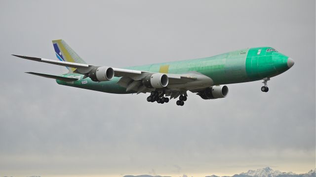 BOEING 747-8 (JA14KZ) - BOE524 on final approach to runway 16R to complete a flight test on 1/24/13. (LN:1469 c/n 37394).