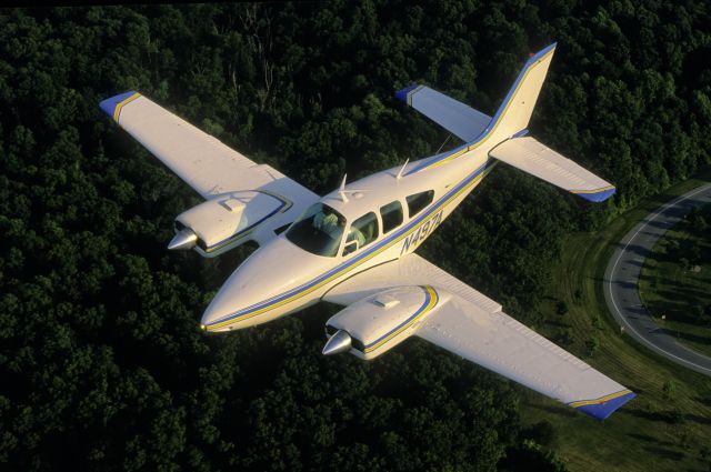 Beechcraft 55 Baron (N497A) - Photo by Mike Fizer/AOPA Pilot