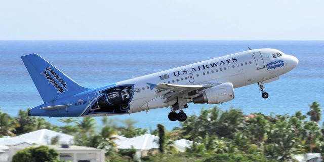 Airbus A319 (N717UW) - US Airways (Carolina Panthers) take off from runway 10.