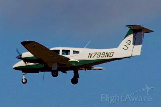 Piper PA-44 Seminole (N799ND)