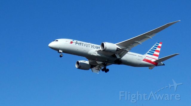 Boeing 787-8 (N809AA) - On final is this 2015 American Airlines Boeing 787-8 in the Autumn of 2020.