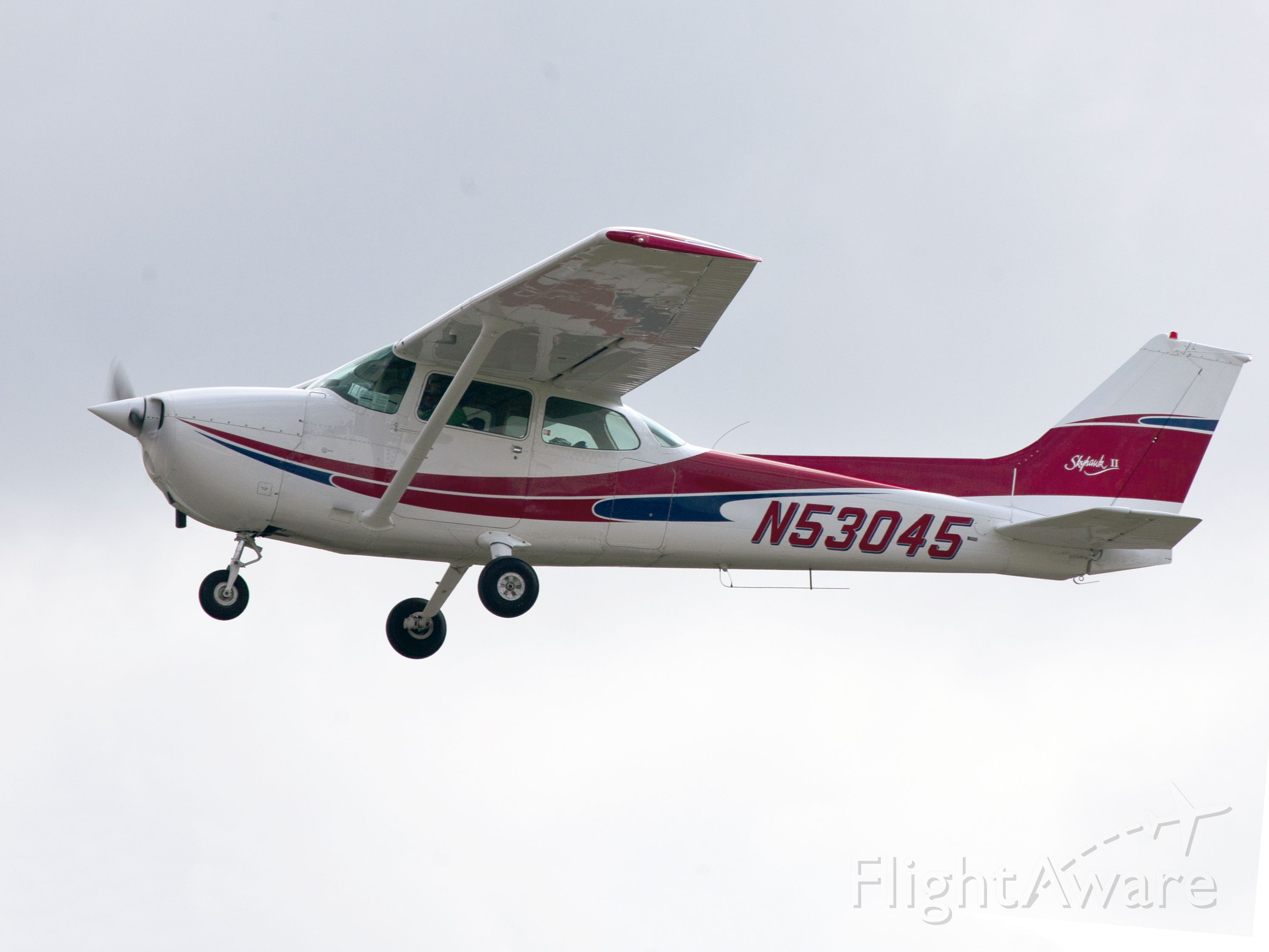 Cessna Cutlass RG (N53045) - Very nice paint scheme.