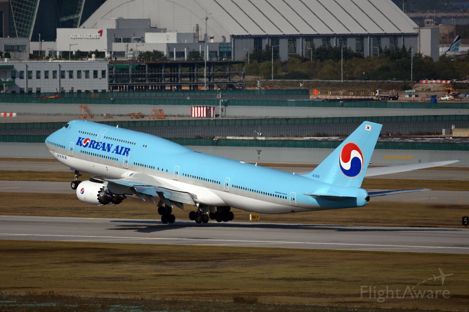 BOEING 747-8 (HL7630) - 10/28/2015 Take off from Incheon to Frankfrut