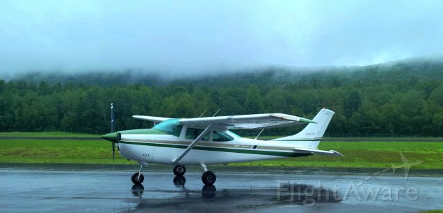 Cessna Skylane (N2808R)