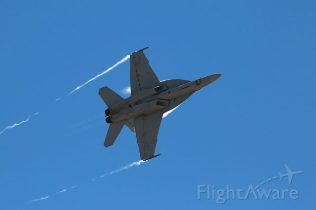 McDonnell Douglas FA-18 Hornet (16-8928) - A US Navy F/A-18F Super Hornet (168928/156, cn F274) from VFA-122 Super Hornet Demonstration Team, NAS Lemoore, CA, on practice day for the 2016 Toledo Air Show on 15 Jul 2016.