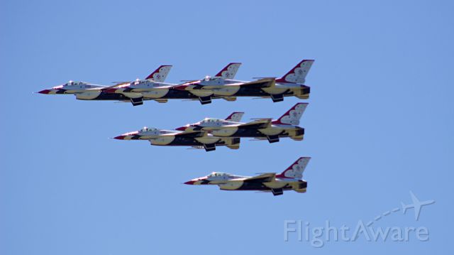 Lockheed F-16 Fighting Falcon — - USAF Thunderbirds