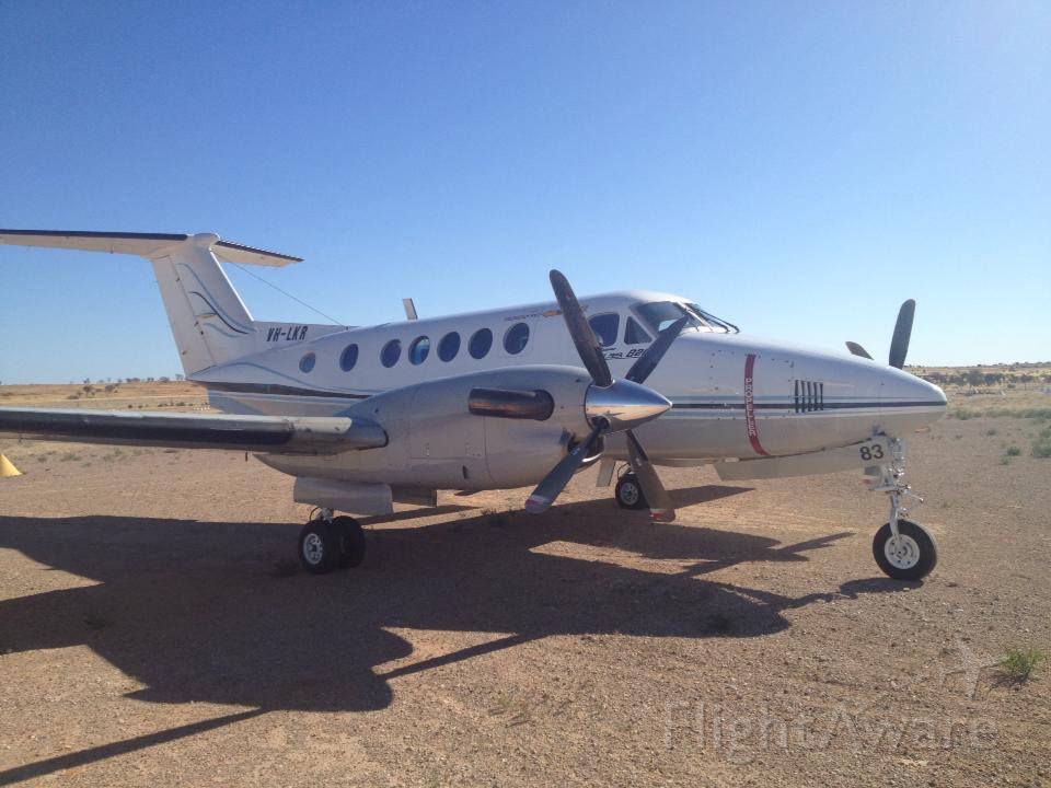 Beechcraft Super King Air 200 (VH-LKR) - Crew change in the South Australian Desert