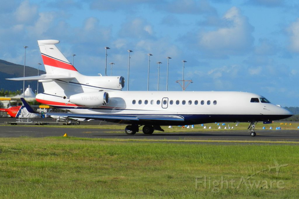 Dassault Falcon 7X (VH-MQK) - Falcon 7X VH-MQK taxying out for take off at Sunshine Coast Airport on 17 Jan 2014