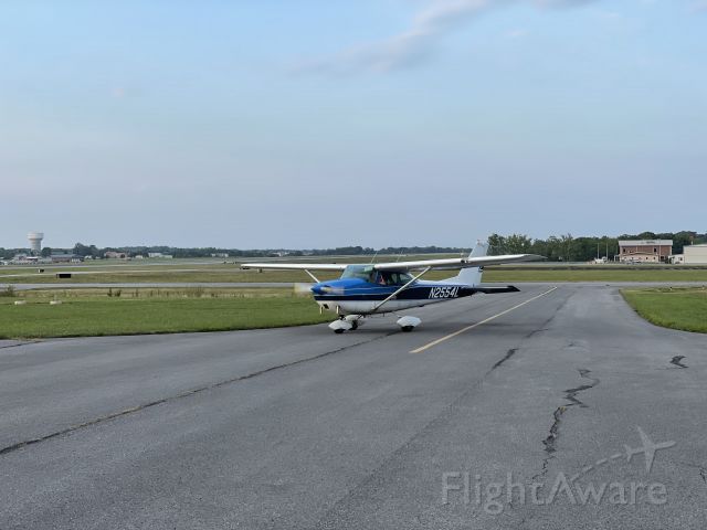 Cessna Skyhawk (N2554L)