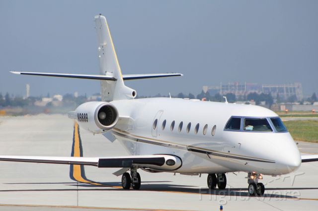 IAI Gulfstream G200 (N9889)