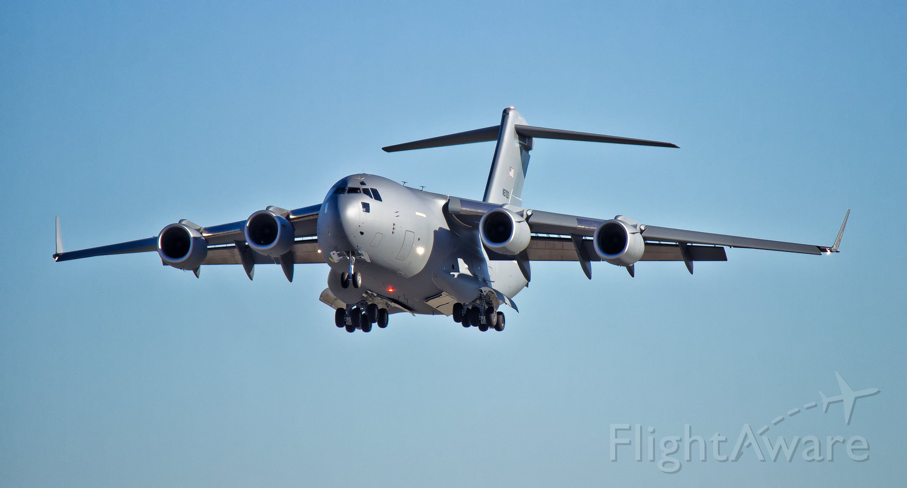 Boeing Globemaster III (N271ZD) - A "white tail" Boeing C-17 Globemaster III (N271ZD) on approach after its maiden test flight from the Boeing Factory in Long Beach, CA at KLGB