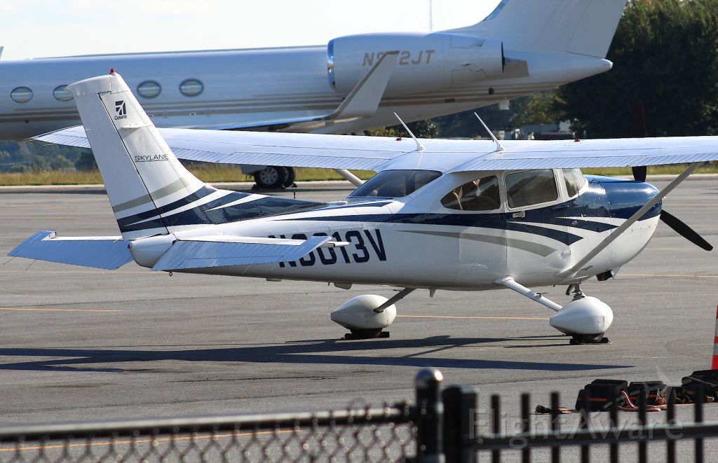 Cessna Skylane (N6013V) - 2006 Cessna 182T Skylane. Photo taken on 10/1/2020.