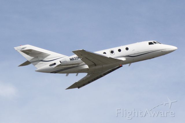 Dassault Falcon 20 (N632KA) - Dassault Falcon 20 (N632KA) departs Sarasota-Bradenton International Airport enroute to Lubbock Smith International Airport