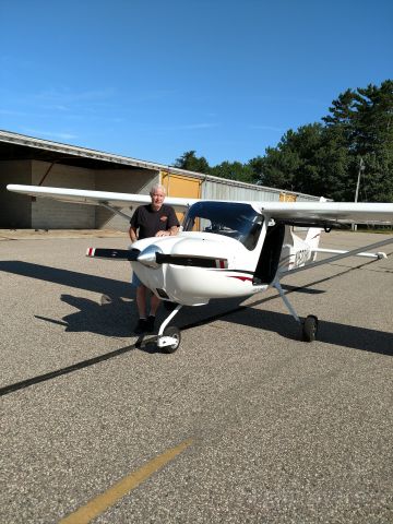Cessna Skycatcher (N5208V) - Me standing next to my Cessna Skycatcher