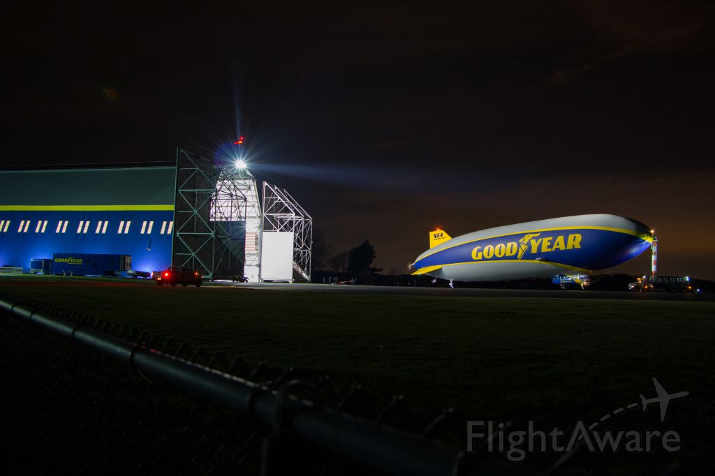Unknown/Generic Airship (N2A) - Goodyear Zeppelin N2A "Wingfoot Two" sits waiting for the ground support truck to hook up the towbar before entering the Wingfoot Lake Hangar after a night of crew training flights.