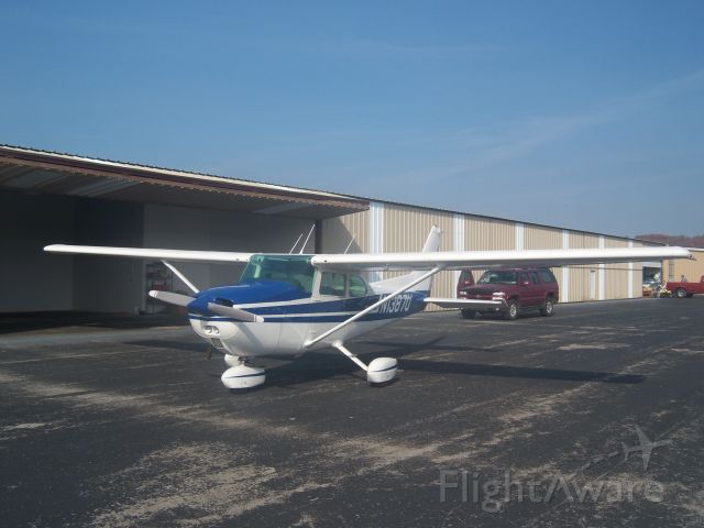 Cessna Skyhawk (N1387U)