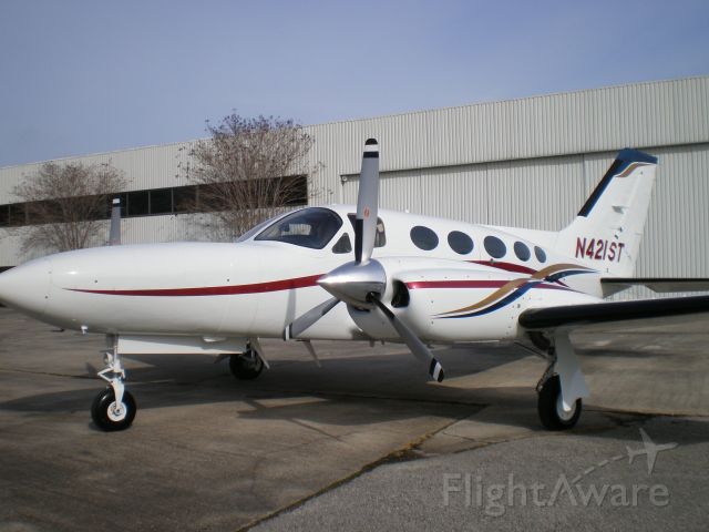 Cessna 421 (N421ST)