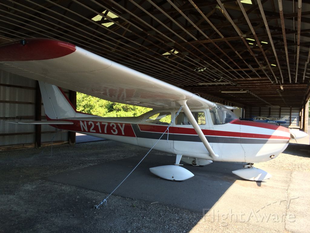 Cessna Skyhawk (N2173Y)