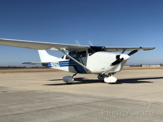 Cessna 205 (N8255Z)