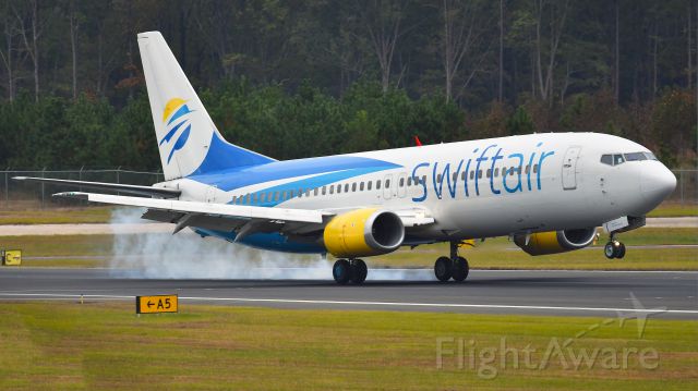 BOEING 737-400 (N807TJ) - Swift Air Boeing 737-400 (N807TJ) arrives KRDU Rwy 23R on 10/26/2019 at 4:45 pm.