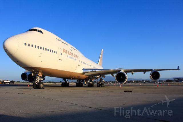Boeing 747-400 (N263SG)