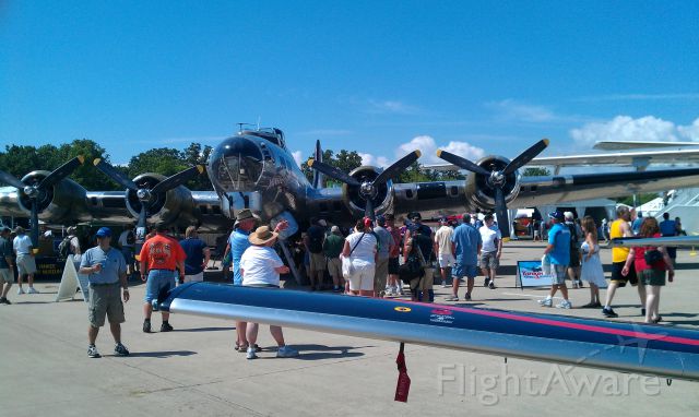 Boeing B-17 Flying Fortress —