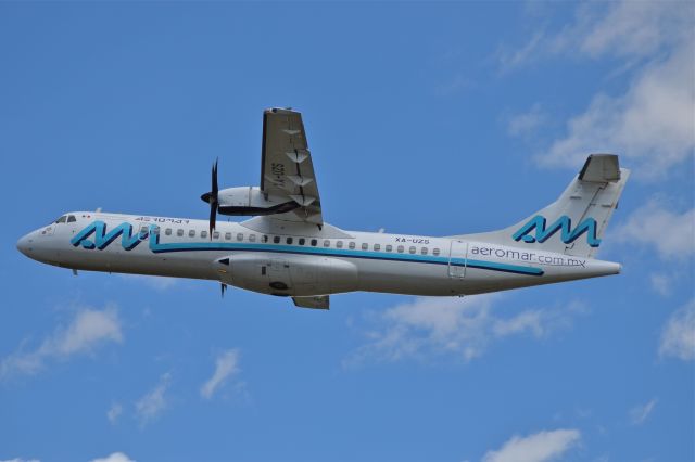 ATR ATR-72 (XA-UZS) - ATR-72-600 XA-UZS MSN 1441 departing from Mexico City International Airport (07/2018).