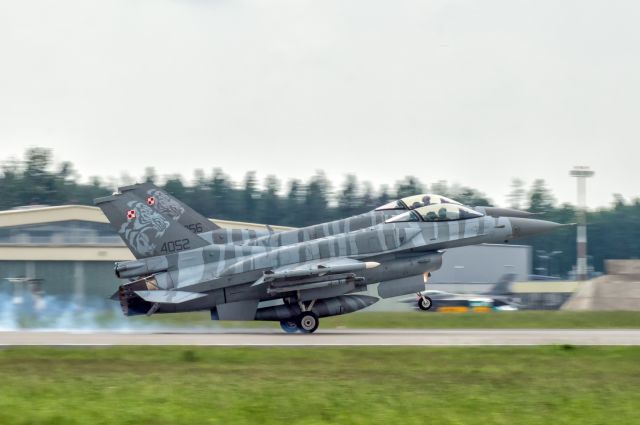 Lockheed F-16 Fighting Falcon (PAF40524056) - Two Polish Airforce F-16 C Block 52+, on Nato Tiger Meet . Krzesiny Airbase , Poland. 18.05.2018.