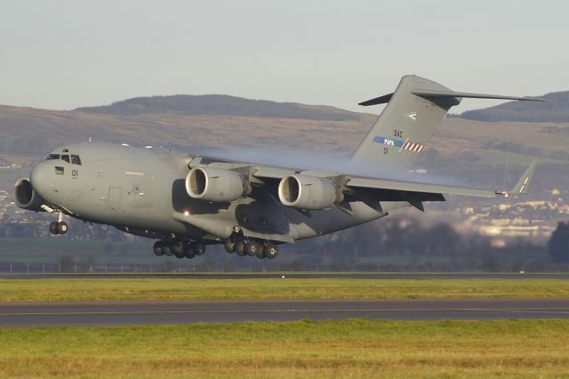 Boeing Globemaster III (08-0001) - BRK98 lands at GLA on a beautiful winters day. Next stop KCHS.