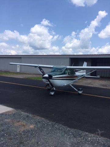 Cessna Skyhawk (N30643)