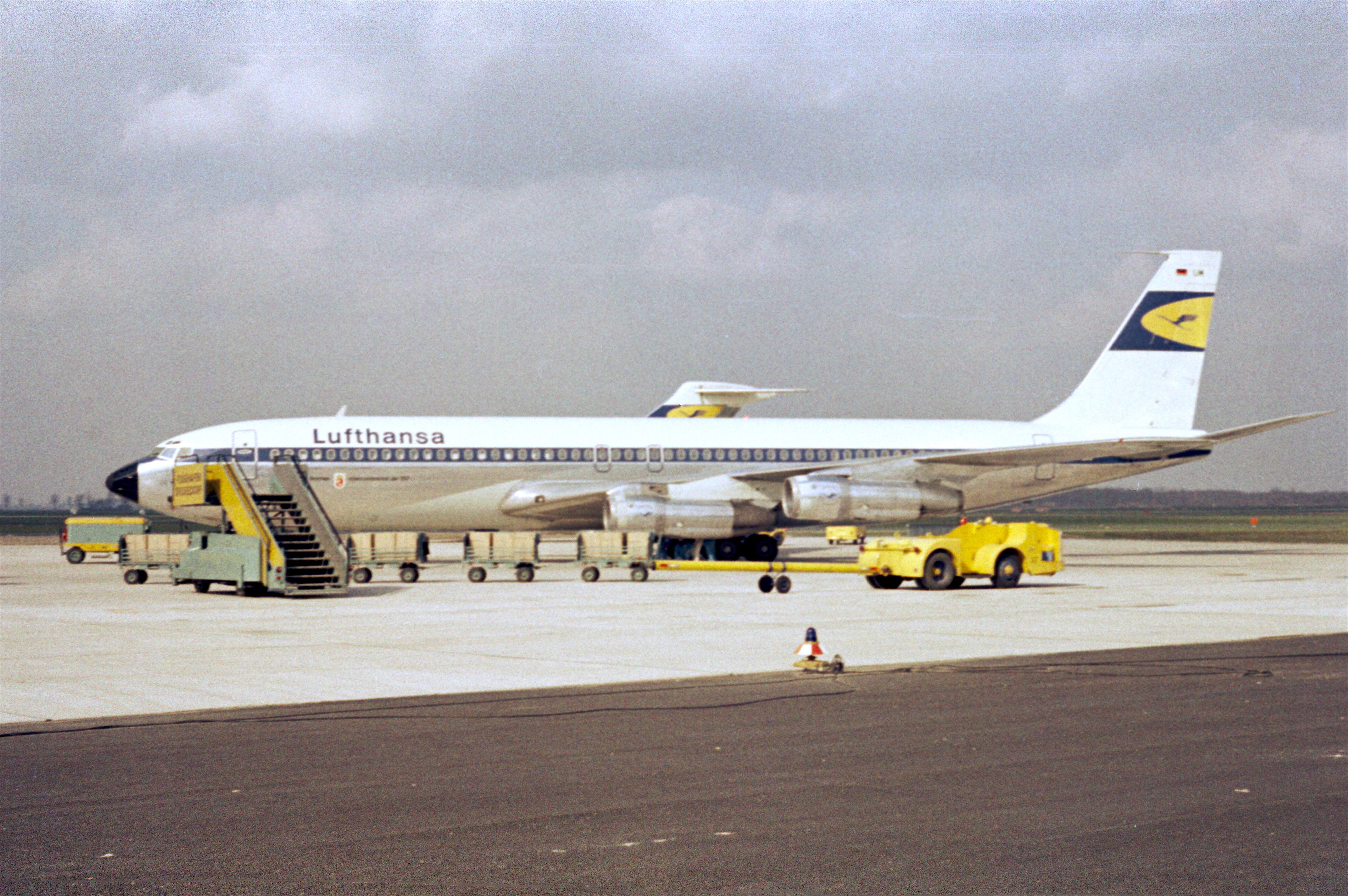 Boeing 707-300 (D-ABUM) - 1967 at Düsseldorf (EDDL)