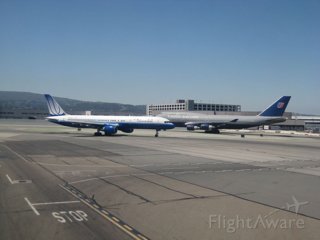 — — - 747 - 757  KSFO
