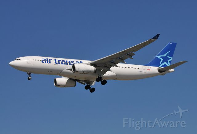 Airbus A330-200 (C-GPTS)