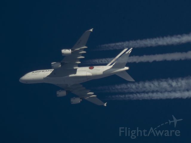 Airbus A380-800 (F-HPJE) - 29-12-2014. Air France Airbus A380 F-HBJE Passing Overherad West Lancashire,England,UK at 36,000ft Working Route Paris CDG - Los Angeles LAX (AFR66).br / br /This aircraft has a special additional circular emblem on the mid rear fuselage "France-Chine 50 ans" To celebrate 50 years of diplomatic relations between France and China.