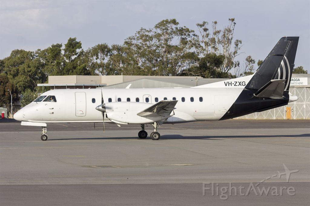 Saab 340 (VH-ZXG) - Regional Express Airlines (VH-ZXG) Saab 340B, ex Silver Airways N302AG, taxiing at Wagga Wagga Airport.