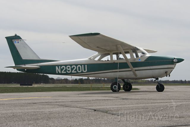 Cessna Skyhawk (N2920U) - N2920U  Cessna  172D  Skyhawk  KCAD  20130505