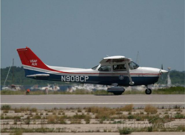 Cessna Skyhawk (N908CP)