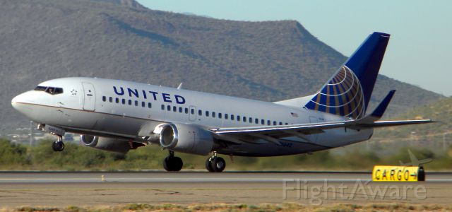 Boeing 737-700 (N16642) - Taking off from Tucson International Airport.