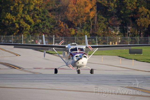 Cessna T337G Pressurized Skymaster (N54JR) - Taxiing to RWY 25 for a morning departure and quick return on 31 Oct 2021