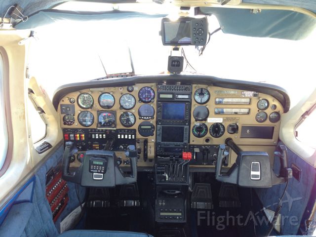 Cessna 336 Skymaster (N9CT)