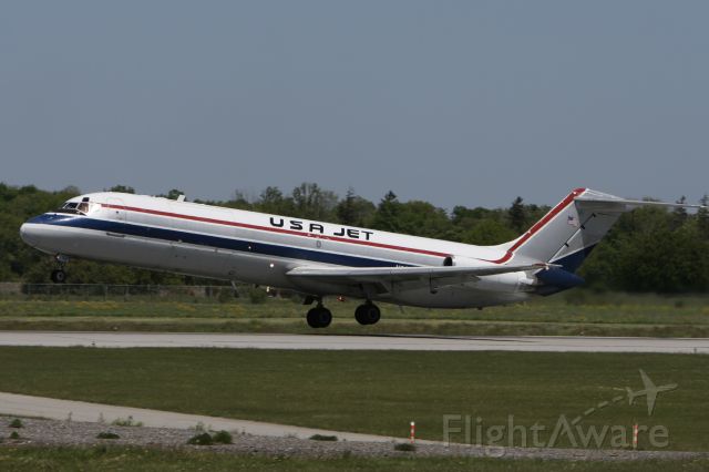 McDonnell Douglas DC-9-30 (N327US) - May 29, 2008 - departed from Hamilton