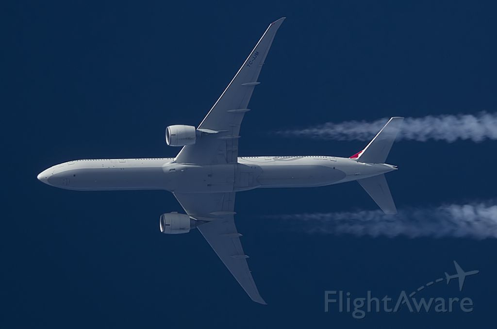 BOEING 777-300 (TC-JJM) - 4-4-2015.br /Turkish Airlines Boeing 777 TC-JJM Passes overhead West Lancashire, England,UK at 32,000ft working route Istanbul-Toronto THY17.br /br /Pentax K-5.
