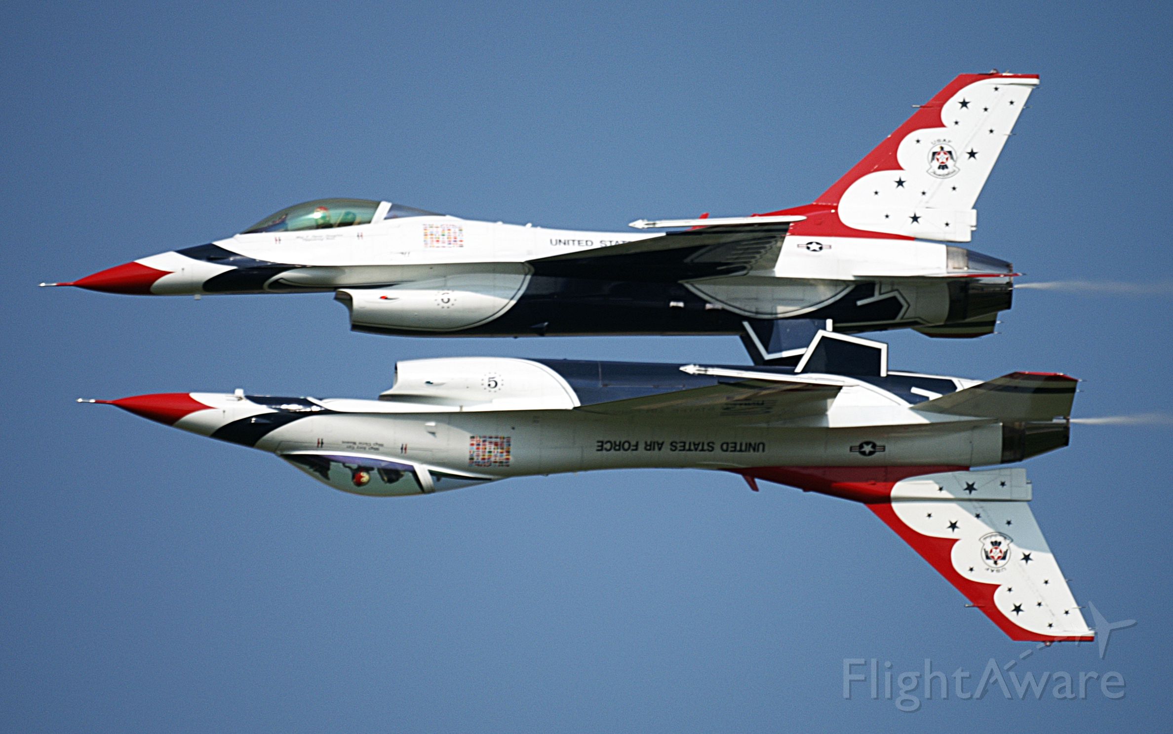 — — - USAF Thunderbird Mirror Image