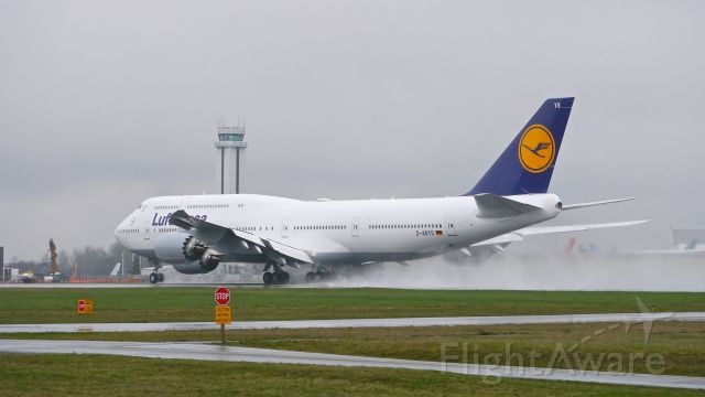 BOEING 747-8 (D-ABYS) - DLH9931 during its takeoff roll on Rwy 34L for its delivery flight to EDDF / FRA on 2/19/15. (ln 1512 / cn 37843).