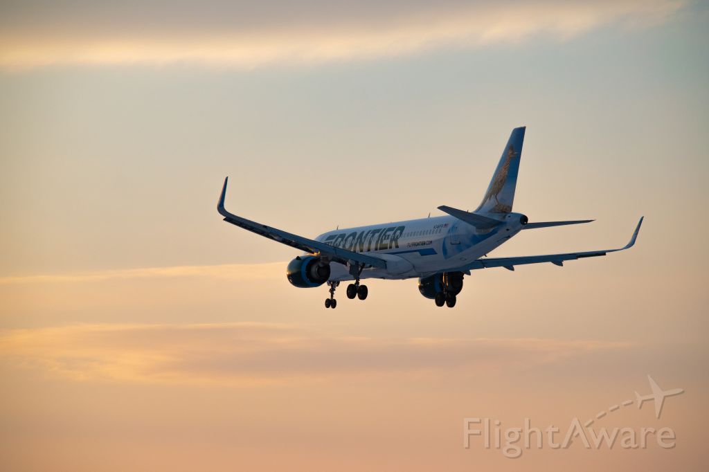 N346FR — - Frontier Airlines flight 2356 landing into the sunset at KPHL
