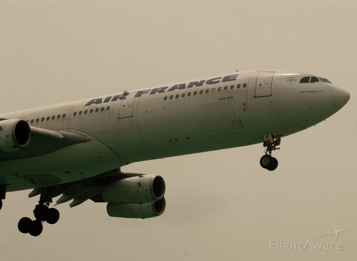 Airbus A340-300 (F-GNIF) - Landing