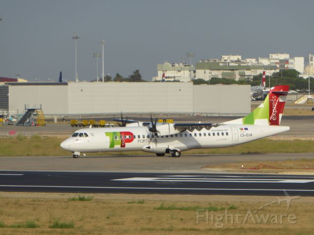 ATR ATR-72 (CS-DJA) - TAP express ATR-72-600 CS-DJA taxiing to rwy 03 LIS in the evening of 05.09.2016.